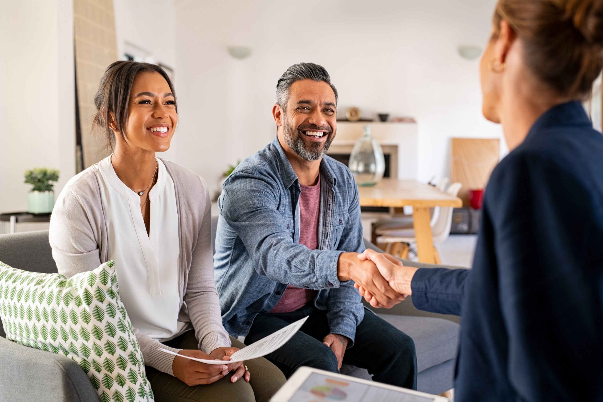 clients meeting with insurance advisor